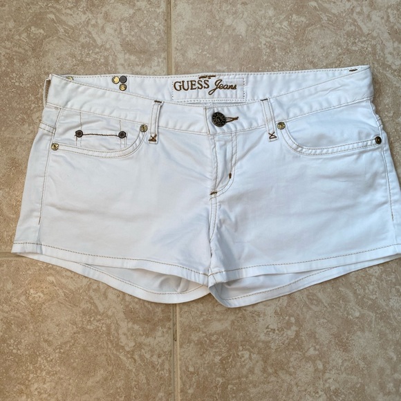 NWOT Guess Shorts - Picture 2 of 5